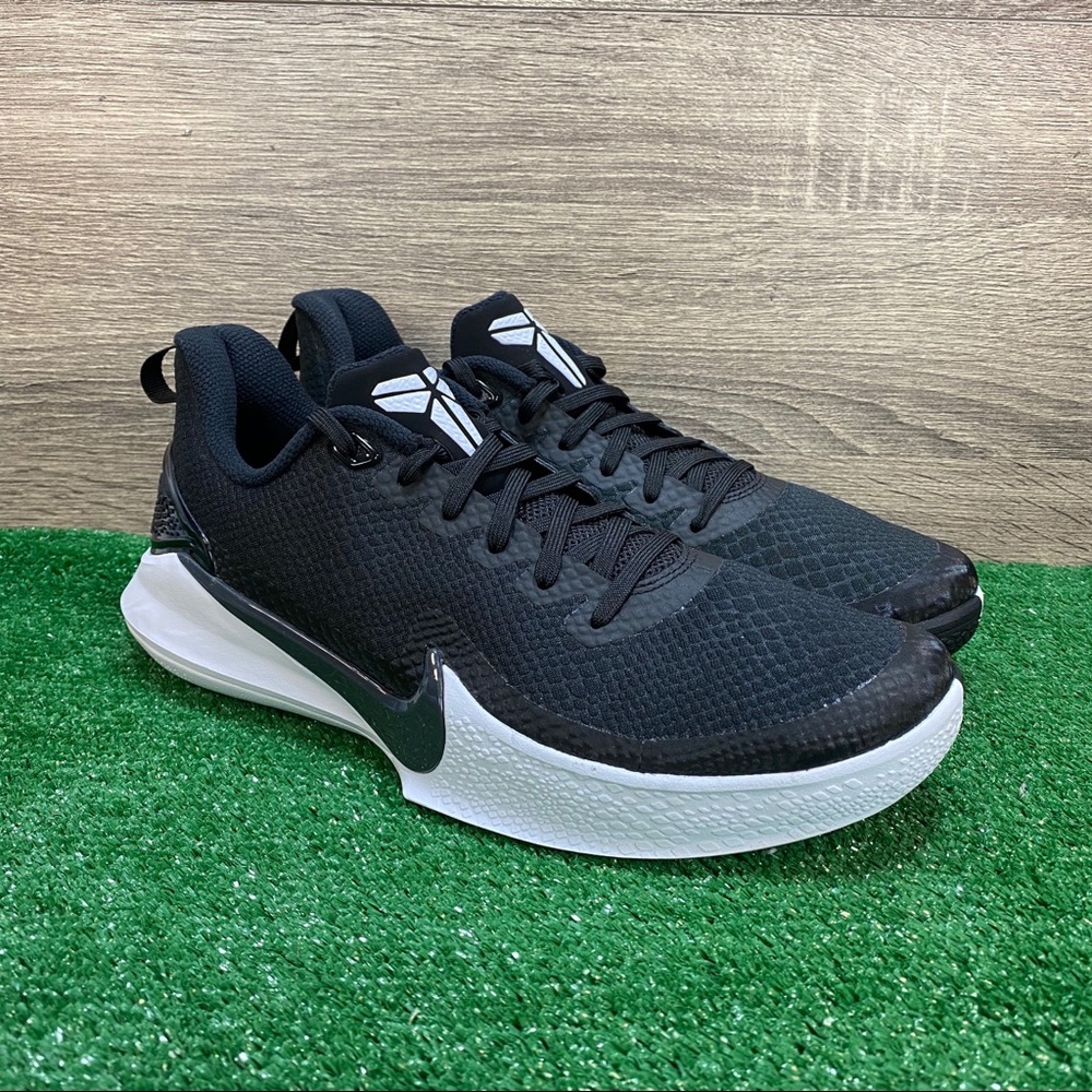 Nike Kobe Mamba Focus Black White Basketball Shoes